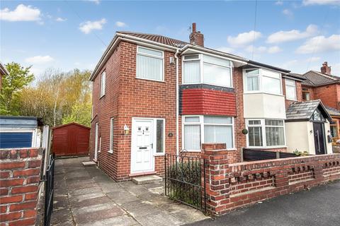 3 bed property, in West Avenue, £230,000