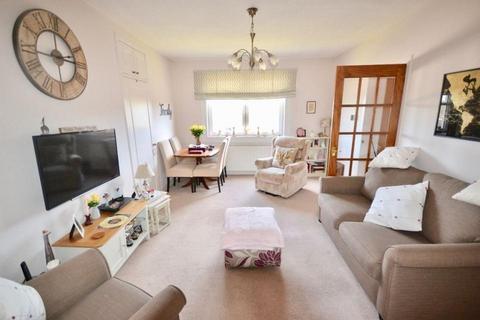 2 bed property, in 39, £95,000