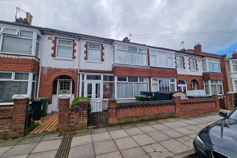 4 bed property, in Magdalen Road, £340,000