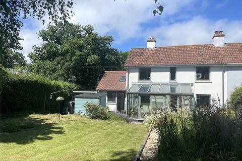 2 bed property, in East Swilletts Farm Cottages, £445,000