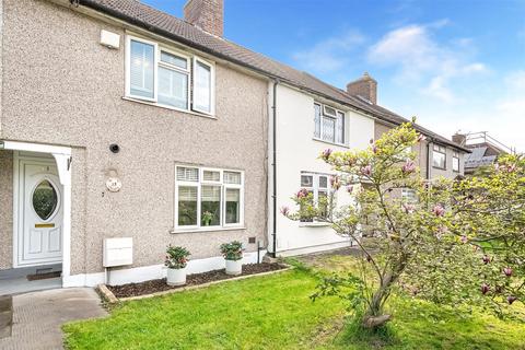 2 bed property, in Danette Gardens, £385,000