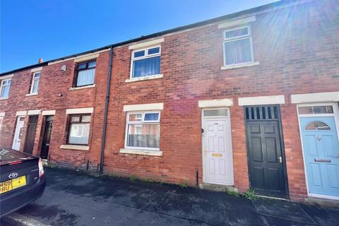 3 bed property, in Cemetery Road, £130,000