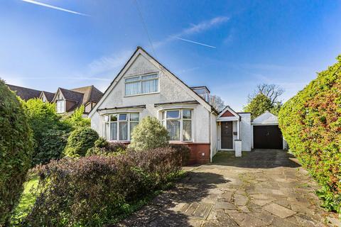 4 bed property, in King James Avenue, £795,000