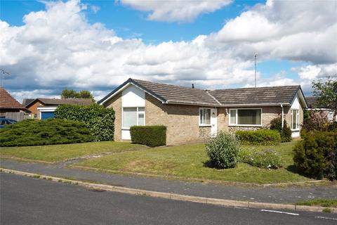 2 bed property, in Wentworth Drive, £295,000