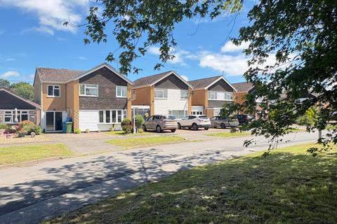 4 bed property, in Greenhill Lane, £320,000
