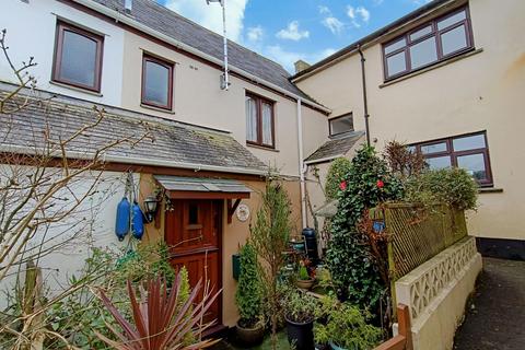 2 bed property, in Lower East Street, £169,950