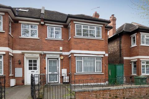 4 bed property, in Grove Lane, £975,000