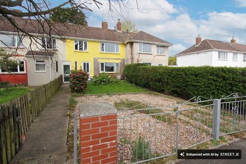 3 bed property, in Fitzhamon Avenue, £250,000
