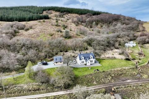 4 bed property, in Sheean, £525,000