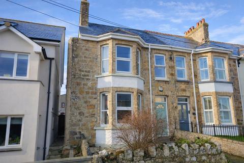5 bed property, in Penhallow Road, £299,950