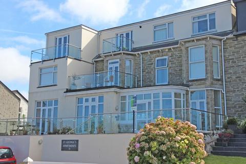 1 bed property, in Mount Wise, £155,000