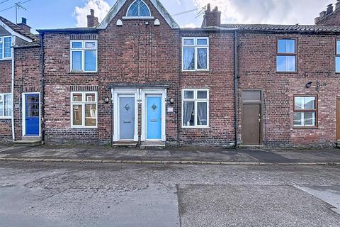 2 bed property, in Church Street, £145,000