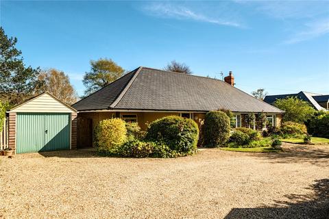 3 bed property, in New Road, £650,000