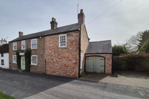 5 bed property, in Butts Lane, £425,000