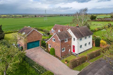 4 bed property, in Underhill, £680,000