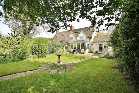 3 bed property, in 1 North Street, £525,000