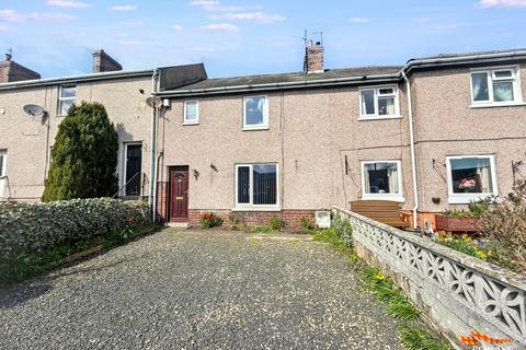 3 bed property, in Park Road, £135,000