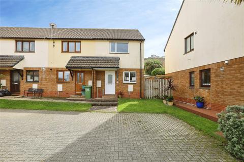 2 bed property, in The Fairways, £217,000