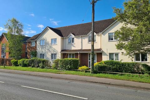 2 bed property, in Royston Court, £160,000
