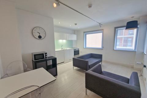 1 bed property, in Manor Mills, £140,000