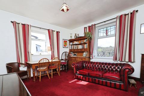 4 bed property, in Hebden Road, £270,000