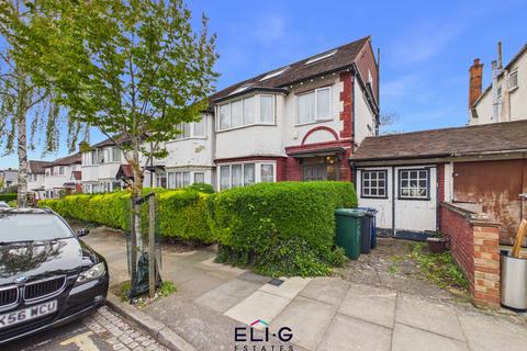 5 bed property, in Garrick Avenue NW11, £1,150,000