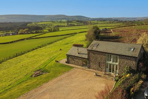 3 bed property, in Croesyceiliog, £800,000