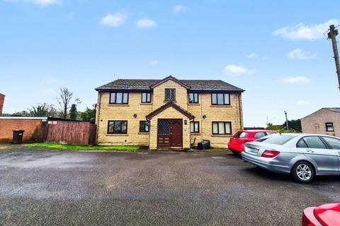 2 bed property, in Ashmore Street, £75,000