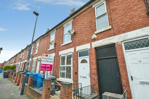 2 bed property, in Sutherland Road, £140,000