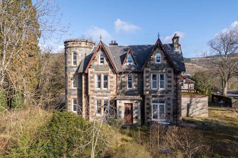 Land, in Dunolly House, £360,000