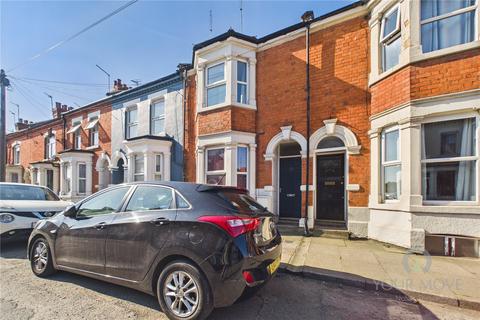 2 bed property, in Abington Avenue, £260,000