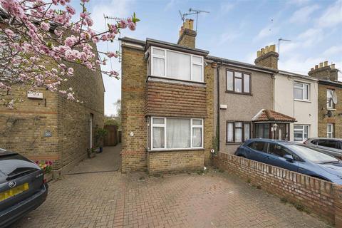 3 bed property, in Belgrave Road, £349,950