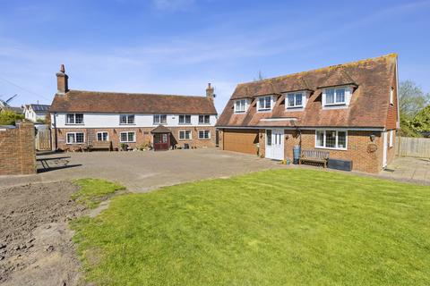 5 bed property, in Windmill Hill BN27, £895,000