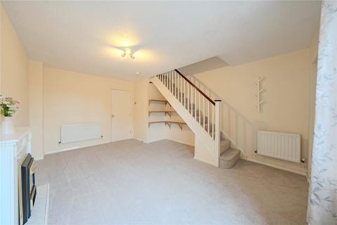 2 bed property, in Stonelea Court, £230,000