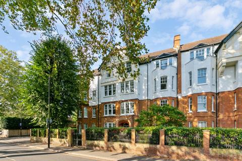 2 bed property, in Esmond Gardens, £350,000