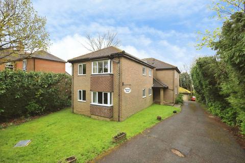 1 bed property, in Shelley Park, £170,000