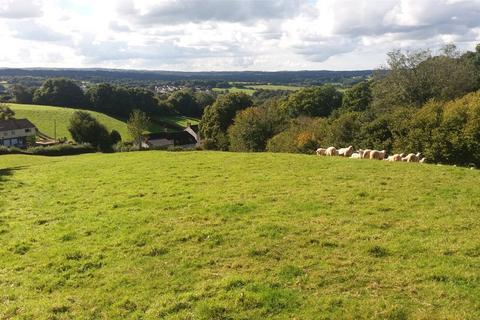 Land, in Hatherleigh, £150,000