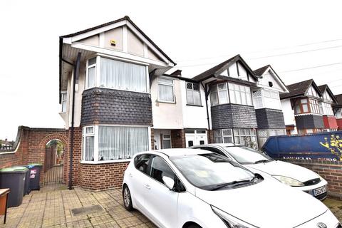 3 bed property, in Empire Avenue, £620,000