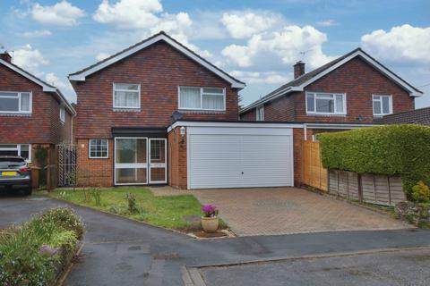 4 bed property, in Rownhams, £550,000