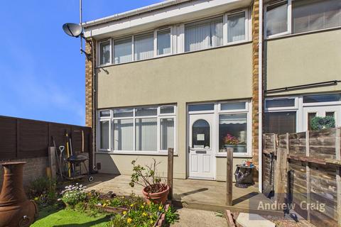 3 bed property, in Torquay Parade, £79,950
