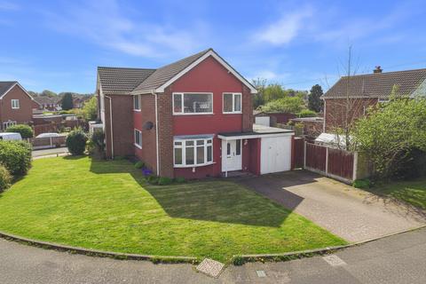 3 bed property, in Claremont Road, £200,000