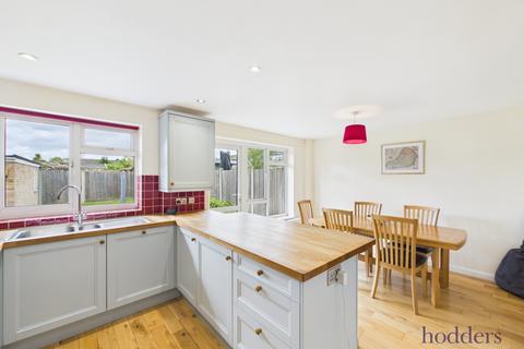 3 bed property, in Canford Drive, £475,000