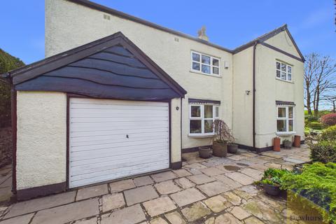 3 bed property, in Brabiner Lane, £650,000
