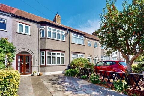 3 bed property, in Applegarth Drive, £540,000