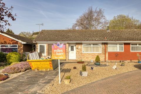 3 bed property, in Bradstow Way, £350,000