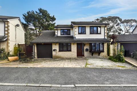 5 bed property, in Penryn TR10, £535,000