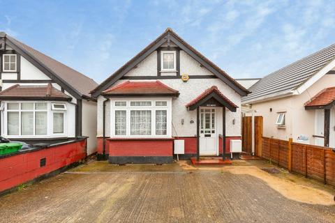 3 bed property, in St Johns Road, £520,000