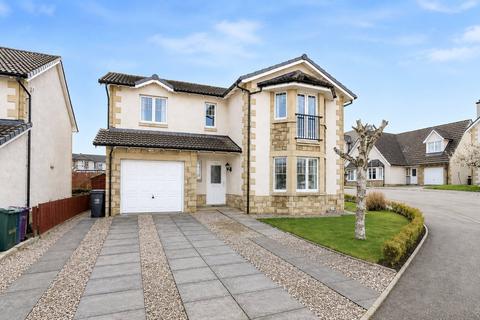 4 bed property, in Covesea Grove, £320,000