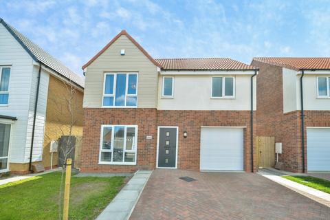 4 bed property, in Forest Avenue, £290,000