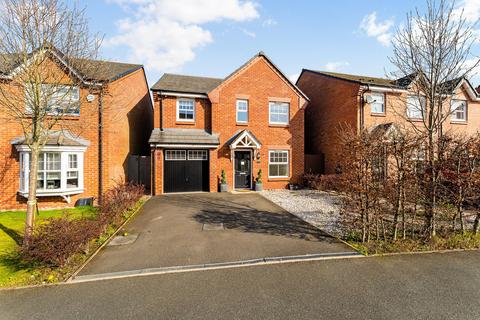 4 bed property, in Armfield Grove, £340,000